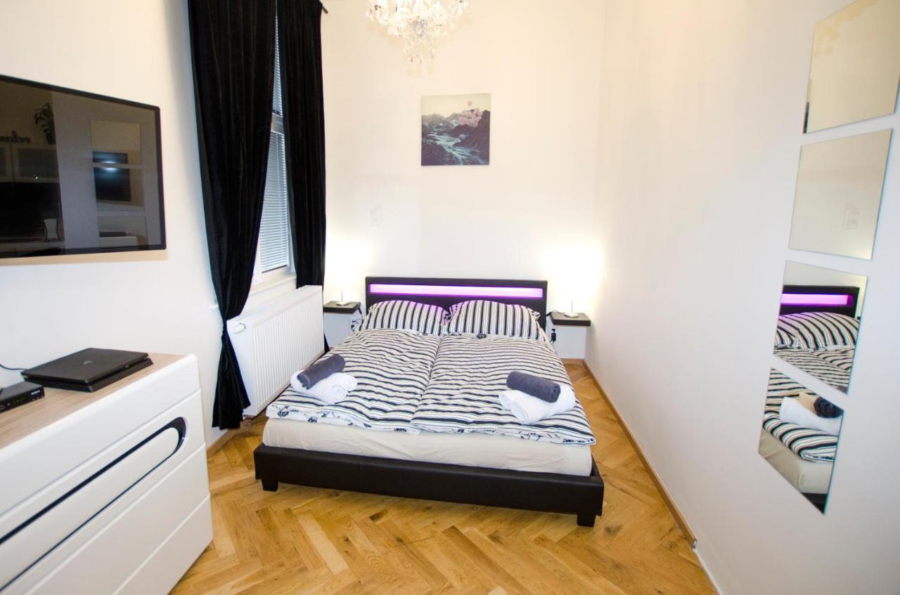 Globe Hostel Prague Adults Only Dış mekan fotoğraf